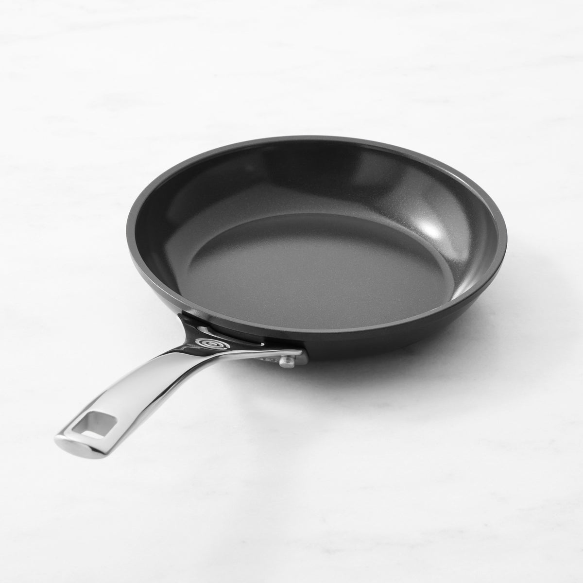 Le Creuset Essential Ceramic Nonstick Fry Pan