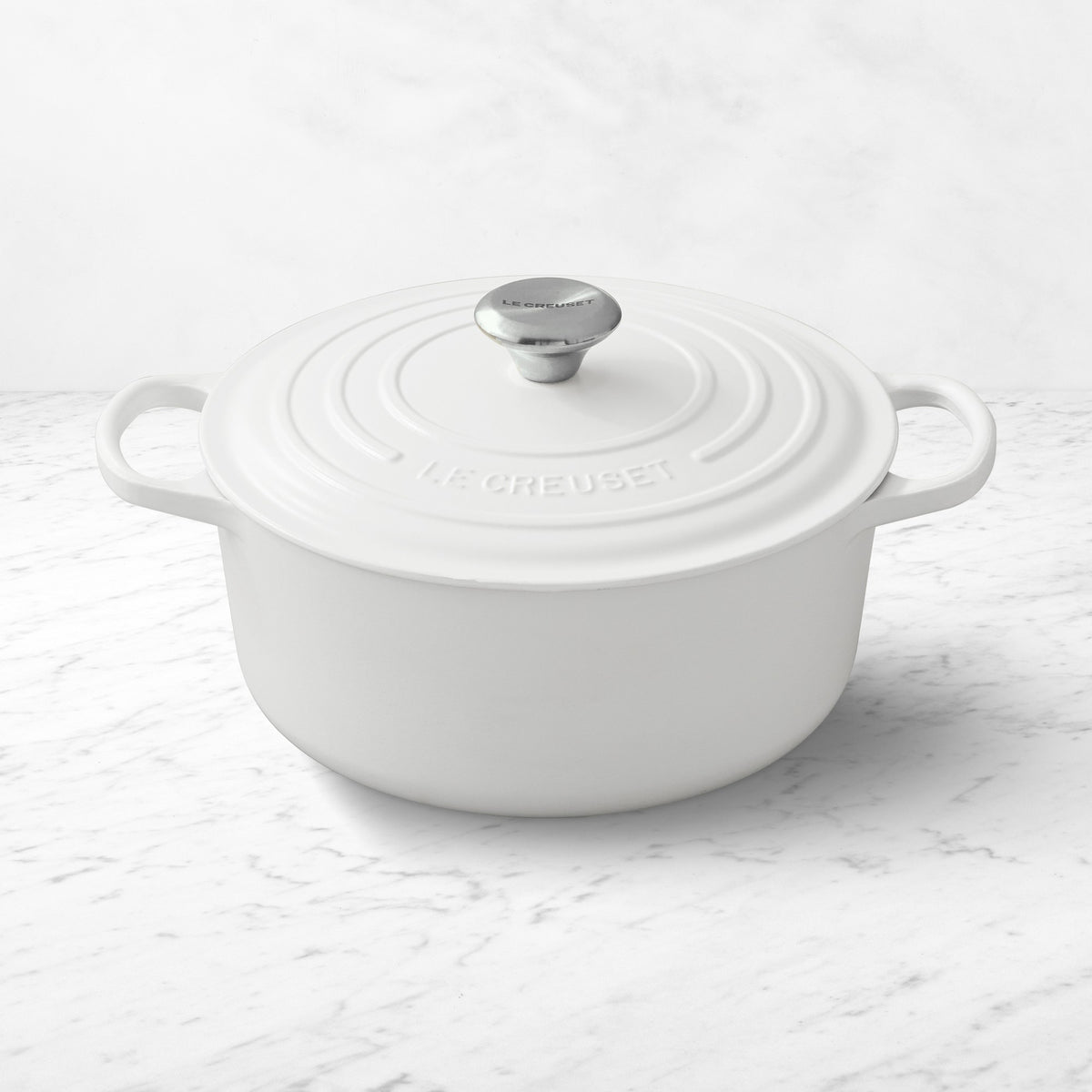 Le Creuset Signature Enameled Cast Iron Round Dutch Oven