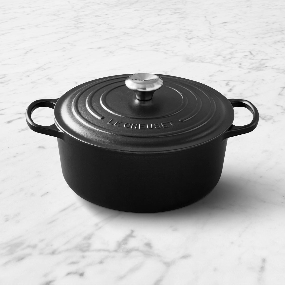 Le Creuset Signature Enameled Cast Iron Round Dutch Oven