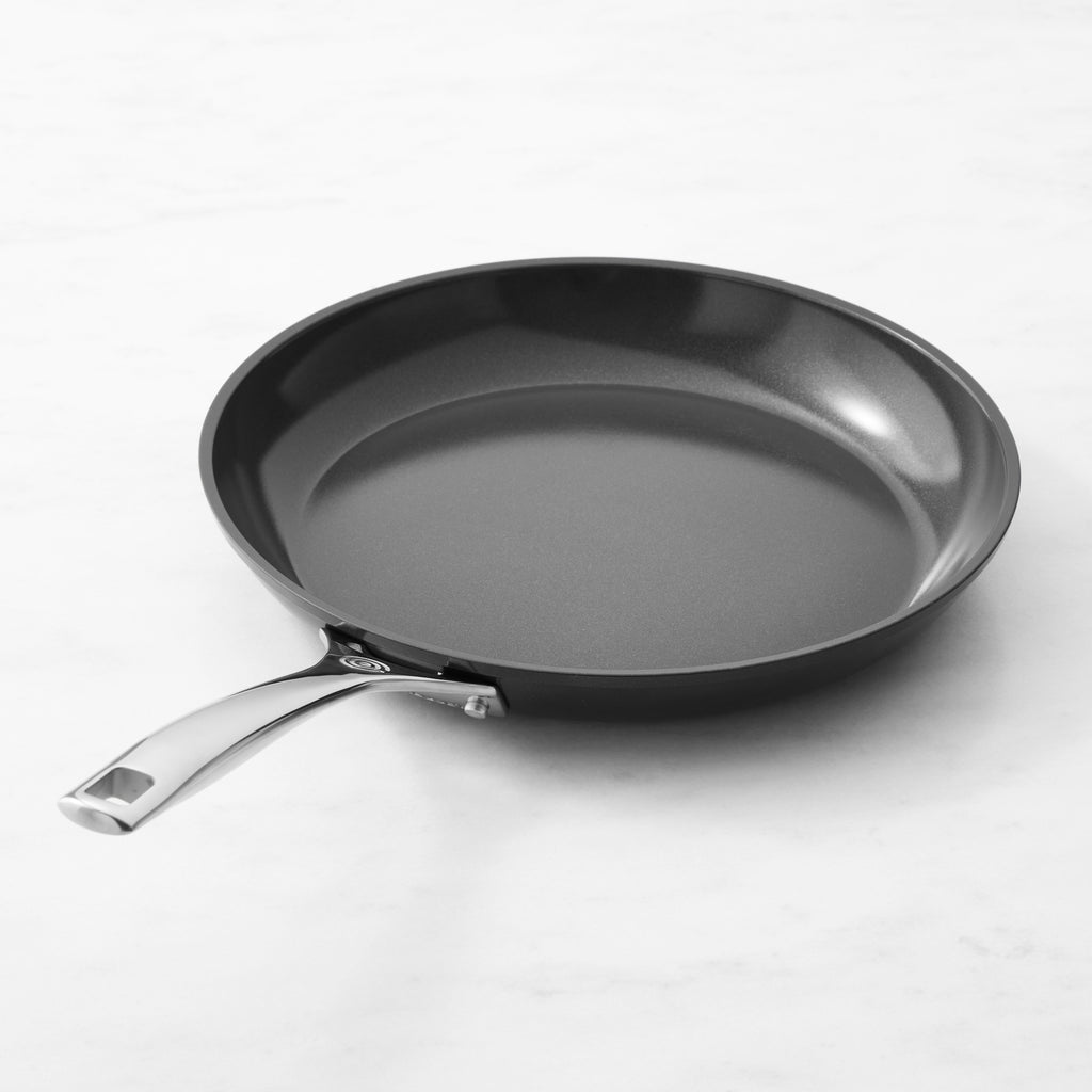 Le Creuset Essential Ceramic Nonstick Fry Pan